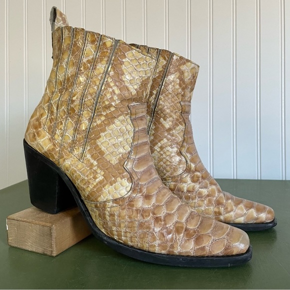 Ganni Python MARYSE Chelsea Boots w Cowboy Style Heels *Portugal* - Picture 3 of 12